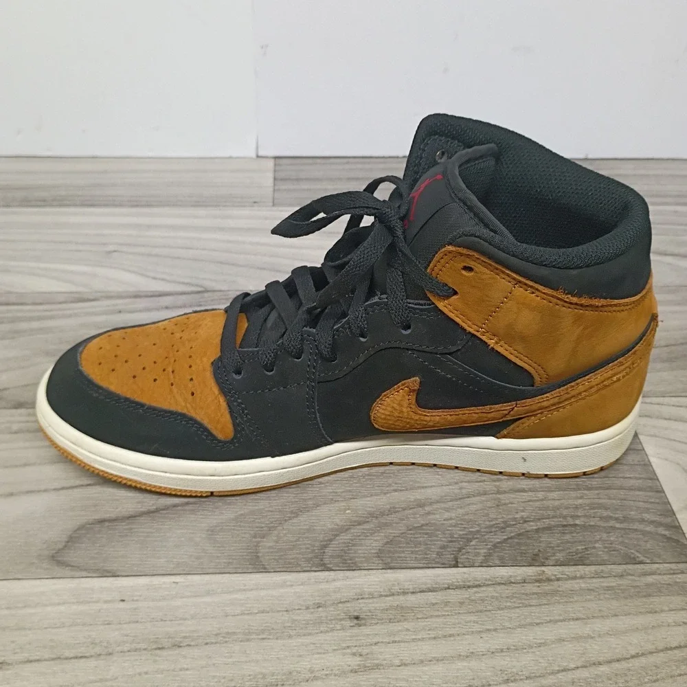 Nike Air Jordan 1 Mid SE Shoes  Black Flax Varsity Red HV4091-002 Men's Size 8